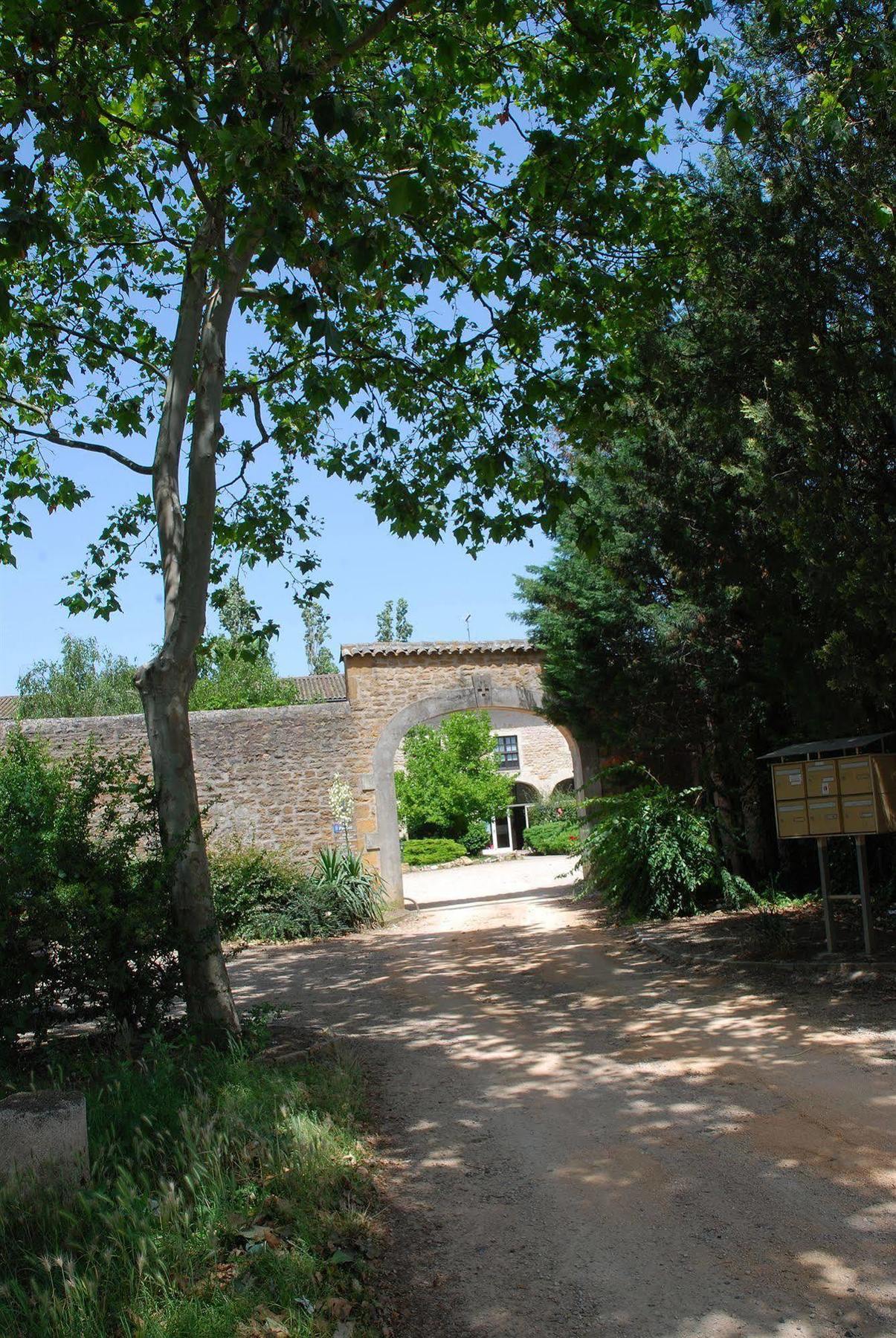 Demeures Et Chateaux L'Abbaye Caladoise - Anciennement Hostellerie Ferme Du Poulet Villefranche-sur-Saone Exterior photo