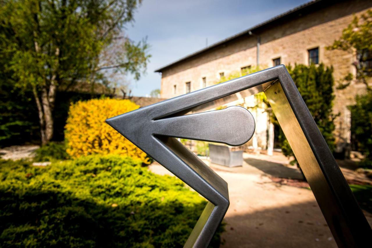 Demeures Et Chateaux L'Abbaye Caladoise - Anciennement Hostellerie Ferme Du Poulet Villefranche-sur-Saone Exterior photo